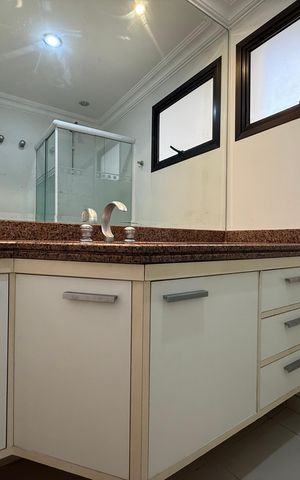 Apartamento à venda com 197m², 4 quartos e 3 vagas