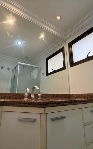 Apartamento à venda com 197m², 4 quartos e 3 vagas