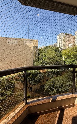 Apartamento à venda com 197m², 4 quartos e 3 vagas