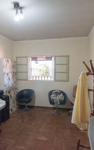 Casa à venda com 234m², 3 quartos e 5 vagas Casa à venda com 234m², 3 quartos e 5 vagasQuarto 2