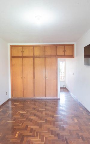 Casa à venda com 234m², 3 quartos e 5 vagas Casa à venda com 234m², 3 quartos e 5 vagasSuíte