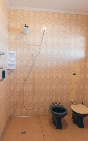 Casa à venda com 234m², 3 quartos e 5 vagas Casa à venda com 234m², 3 quartos e 5 vagasBanheiro da Suíte