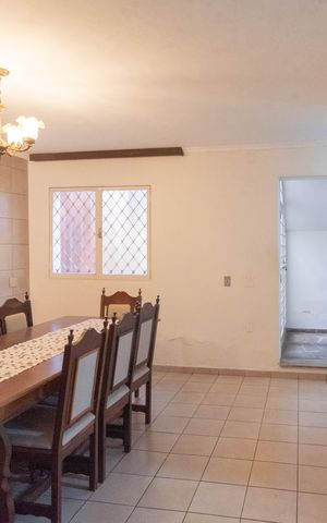 Casa à venda com 234m², 3 quartos e 5 vagas Casa à venda com 234m², 3 quartos e 5 vagasSala de Jantar