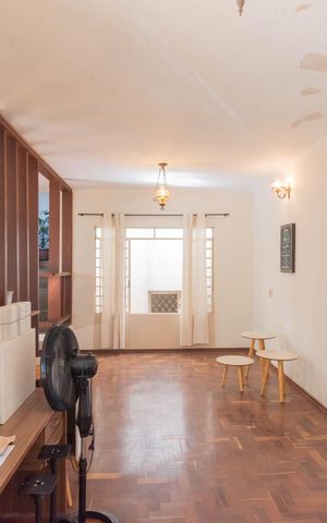 Casa à venda com 234m², 3 quartos e 5 vagas Casa à venda com 234m², 3 quartos e 5 vagasSala 2