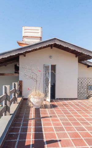 Casa à venda com 234m², 3 quartos e 5 vagas Casa à venda com 234m², 3 quartos e 5 vagas Terraço