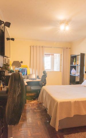 Casa à venda com 234m², 3 quartos e 5 vagas Casa à venda com 234m², 3 quartos e 5 vagasQuarto 1
