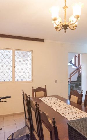 Casa à venda com 234m², 3 quartos e 5 vagas Casa à venda com 234m², 3 quartos e 5 vagasSala de Jantar