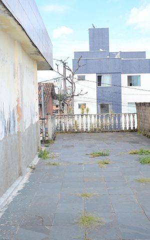 Casa à venda com 173m², 2 quartos e 1 vagaÁrea externa