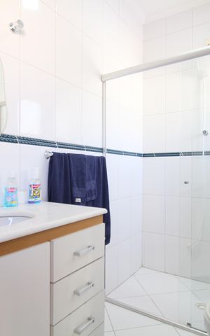 Casa à venda com 227m², 3 quartos e 4 vagasBanheiro Suíte 2