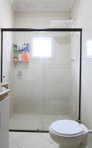 Casa à venda com 227m², 3 quartos e 4 vagasBanheiro Suíte 3