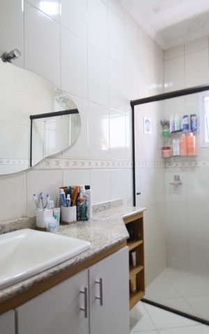 Casa à venda com 227m², 3 quartos e 4 vagasBanheiro Suíte 3