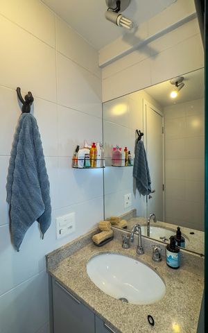 Apartamento à venda com 47m², 2 quartos e 1 vaga Apartamento à venda com 47m², 2 quartos e 1 vagaBanheiro da Suíte