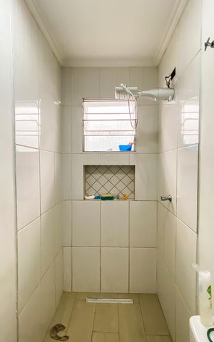 Casa para alugar com 42m², 1 quarto e 1 vaga Casa para alugar com 42m², 1 quarto e 1 vagaBanheiro