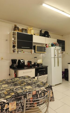 Casa à venda com 200m², 4 quartos e 2 vagasCozinha da Casa 1