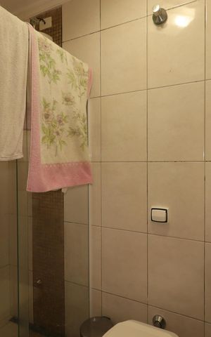 Casa à venda com 200m², 4 quartos e 2 vagasBanheiro do Quarto/Cozinha da Casa 2