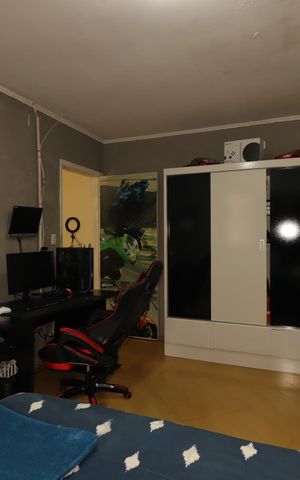 Casa à venda com 200m², 4 quartos e 2 vagasQuarto 1 da Casa 1