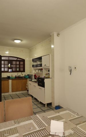 Casa à venda com 168m², 3 quartos e 2 vagasCozinha
