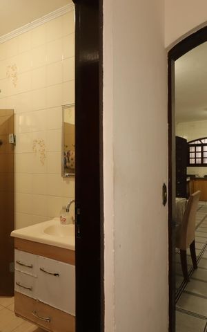 Casa à venda com 168m², 3 quartos e 2 vagasCorredor piso inferior
