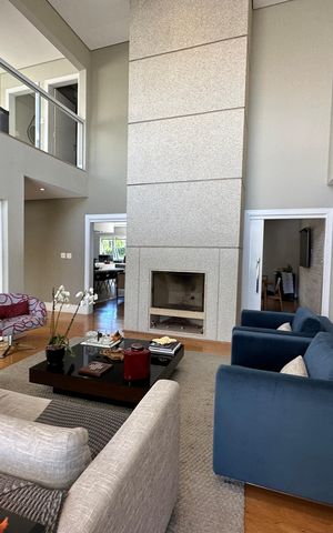 Casa de condomínio à venda com 1200m², 6 quartos e 7 vagas Casa de condomínio à venda com 1200m², 6 quartos e 7 vagasSala