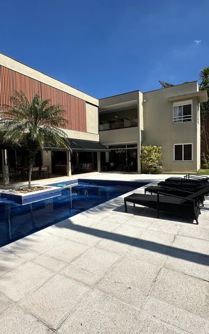 Casa de condomínio à venda com 1200m², 6 quartos e 7 vagas Casa de condomínio à venda com 1200m², 6 quartos e 7 vagasPiscina