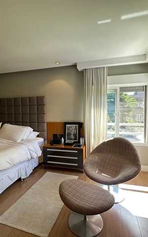 Casa de condomínio à venda com 1200m², 6 quartos e 7 vagas Casa de condomínio à venda com 1200m², 6 quartos e 7 vagasSuíte 2