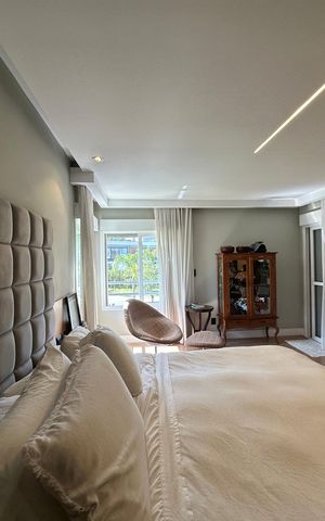Casa de condomínio à venda com 1200m², 6 quartos e 7 vagas Casa de condomínio à venda com 1200m², 6 quartos e 7 vagasSuíte 2