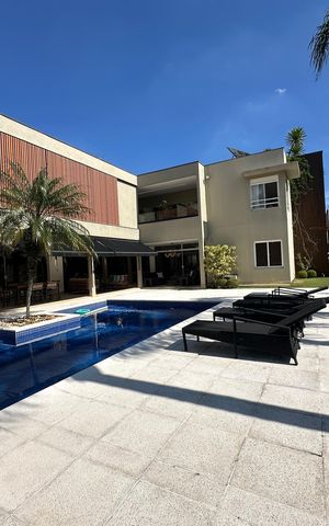 Casa de condomínio à venda com 1200m², 6 quartos e 7 vagas Casa de condomínio à venda com 1200m², 6 quartos e 7 vagasPiscina
