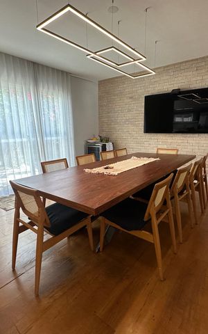 Casa de condomínio à venda com 1200m², 6 quartos e 7 vagas Casa de condomínio à venda com 1200m², 6 quartos e 7 vagasSala de Jantar 2