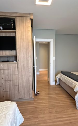 Casa de condomínio à venda com 1200m², 6 quartos e 7 vagas Casa de condomínio à venda com 1200m², 6 quartos e 7 vagasQuarto 2