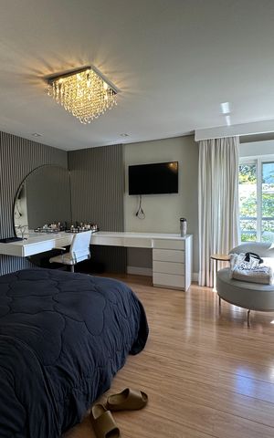 Casa de condomínio à venda com 1200m², 6 quartos e 7 vagas Casa de condomínio à venda com 1200m², 6 quartos e 7 vagasSuíte 3