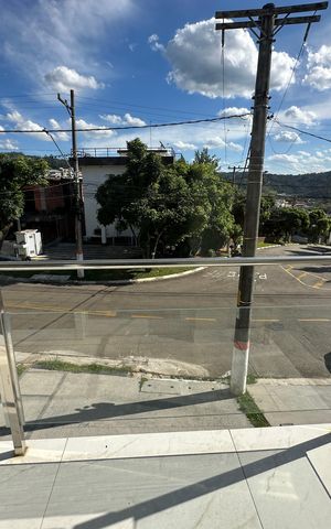 Casa de condomínio à venda com 252m², 5 quartos e 4 vagas Casa de condomínio à venda com 252m², 5 quartos e 4 vagasVaranda da Sala