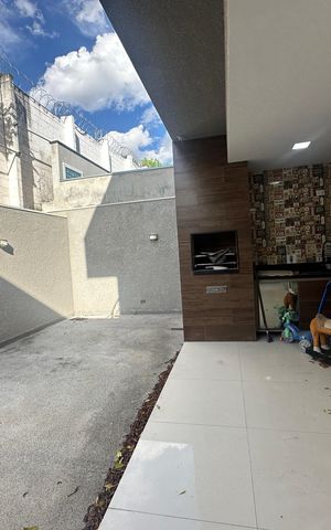 Casa de condomínio à venda com 252m², 5 quartos e 4 vagas Casa de condomínio à venda com 252m², 5 quartos e 4 vagasChurrasqueira
