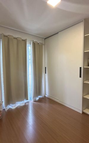 Casa de condomínio à venda com 252m², 5 quartos e 4 vagas Casa de condomínio à venda com 252m², 5 quartos e 4 vagasQuarto 2