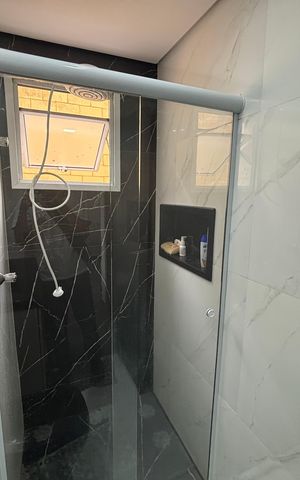 Casa à venda com 54m², 2 quartos e 1 vaga Casa à venda com 54m², 2 quartos e 1 vagaBanheiro