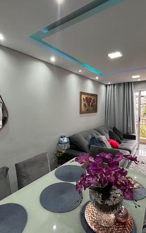 Casa à venda com 54m², 2 quartos e 1 vaga Casa à venda com 54m², 2 quartos e 1 vagaSala
