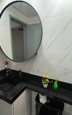 Casa à venda com 54m², 2 quartos e 1 vaga Casa à venda com 54m², 2 quartos e 1 vagaBanheiro