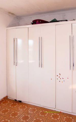 Casa à venda com 180m², 3 quartos e 1 vagaQuarto Casa 1