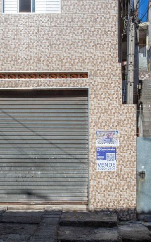 Casa à venda com 180m², 3 quartos e 1 vagaFachada
