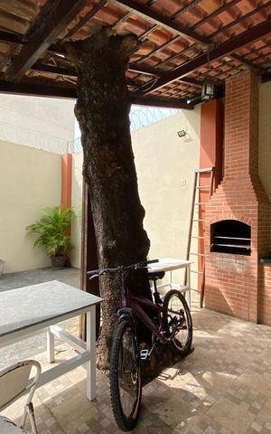 Casa à venda com 200m², 3 quartos e 2 vagas