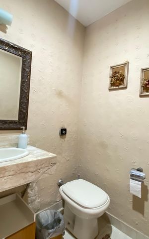 Casa à venda com 200m², 3 quartos e 2 vagas