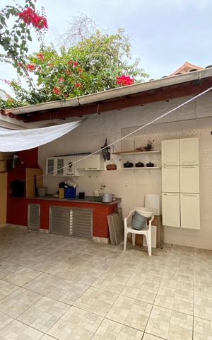 Casa à venda com 200m², 3 quartos e 2 vagas
