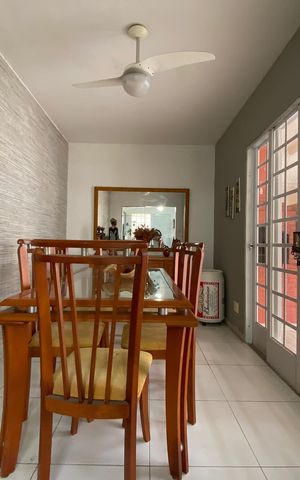 Casa à venda com 200m², 3 quartos e 2 vagas