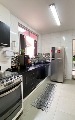 Casa à venda com 200m², 3 quartos e 2 vagas