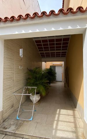 Casa à venda com 200m², 3 quartos e 2 vagas