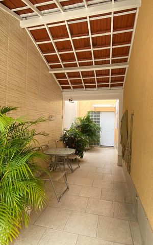 Casa à venda com 200m², 3 quartos e 2 vagas