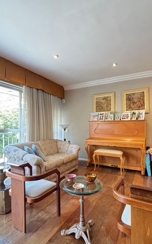 Apartamento à venda com 176m², 3 quartos e 1 vaga Apartamento à venda com 176m², 3 quartos e 1 vagaSala