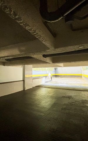 Apartamento à venda com 176m², 3 quartos e 1 vaga Apartamento à venda com 176m², 3 quartos e 1 vagaGaragem