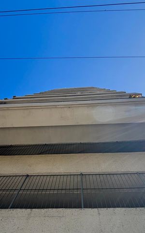 Apartamento à venda com 176m², 3 quartos e 1 vaga Apartamento à venda com 176m², 3 quartos e 1 vagaFachada