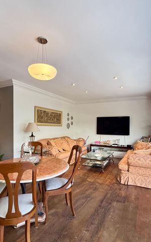 Apartamento à venda com 176m², 3 quartos e 1 vaga Apartamento à venda com 176m², 3 quartos e 1 vagaSala