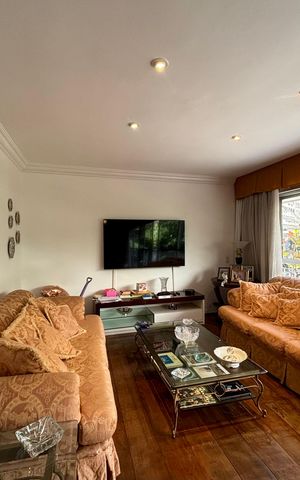 Apartamento à venda com 176m², 3 quartos e 1 vaga Apartamento à venda com 176m², 3 quartos e 1 vagaSala